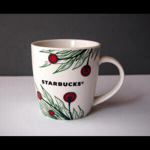 Starbucks 2020 Holiday Mug 12 oz. Holly Berry & Pine Coffee Cup